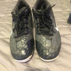 Nice cleats The description has more about them